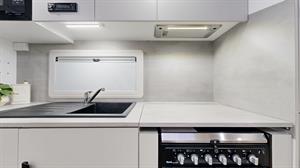 557830 image