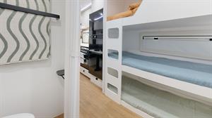 557879 image