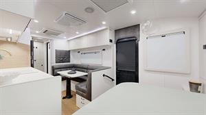 557885 image